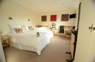 The Falcon Inn - Denham - room image title 42